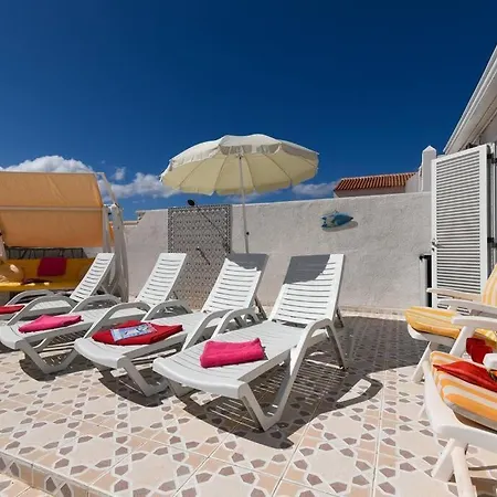 Camila. Private Heated Pool. Games Area Βίλα