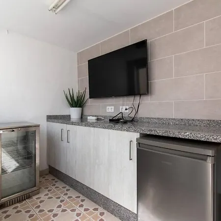 Camila. Private Heated Pool. Games Area Callao Salvaje