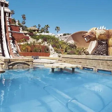Camila. Private Heated Pool. Games Area