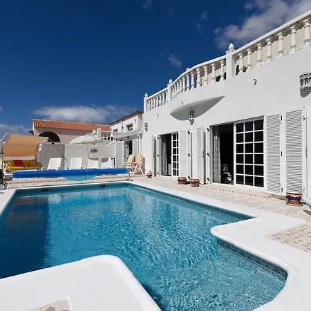 Camila. Private Heated Pool. Games Area Callao Salvaje